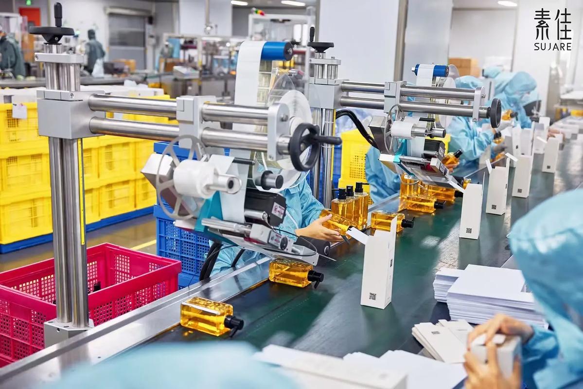 我們不止是敢曬產(chǎn)品還敢曬背后的生產(chǎn)工廠!每一瓶素佳沐浴露